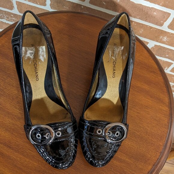 Arturo Chiang Patent Leather Heels - Picture 4 of 7